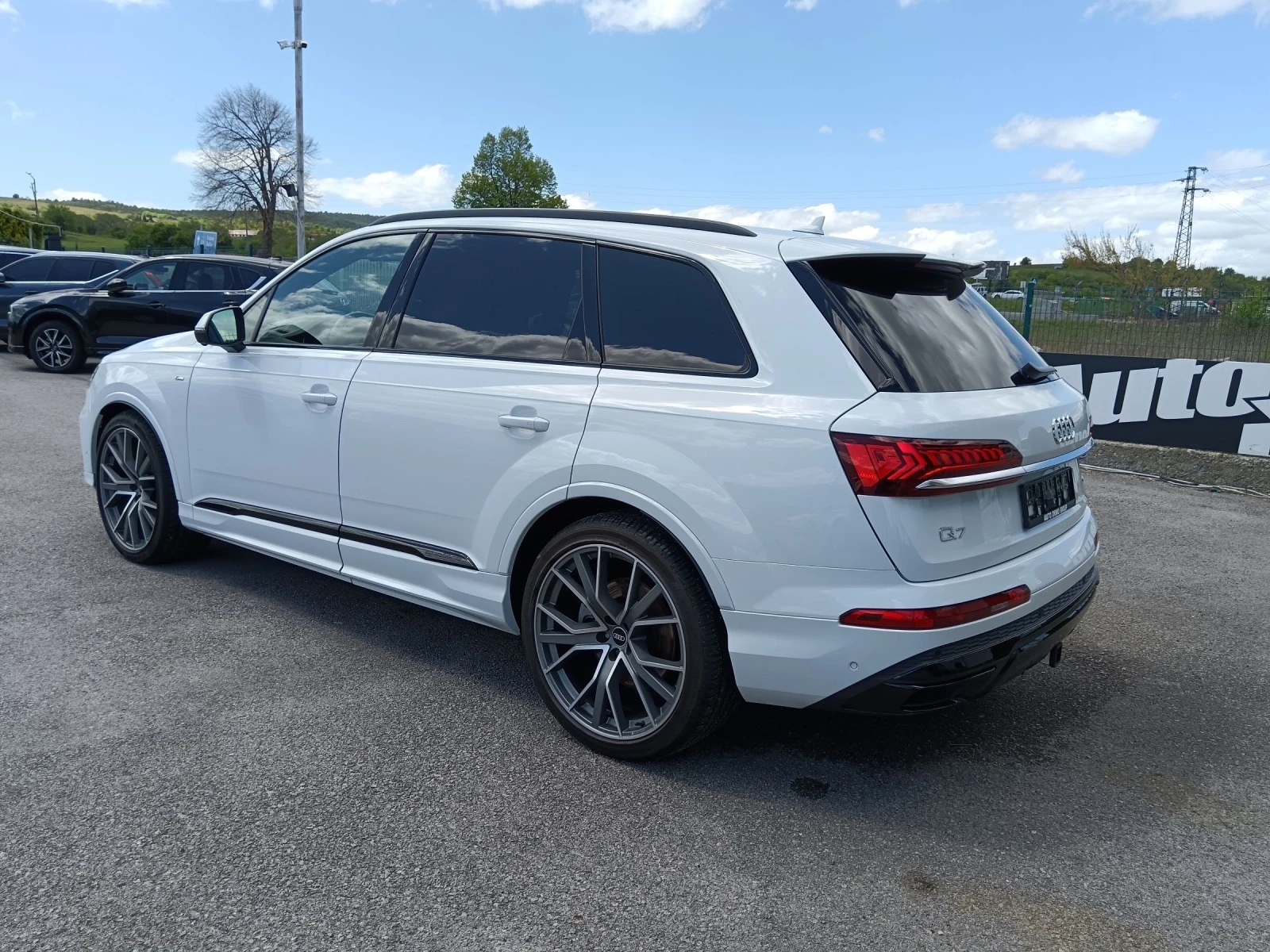 Audi Q7 55 TFSI Quattro* S-LINE* MATRIX* HUD* B&O* Pano - изображение 5