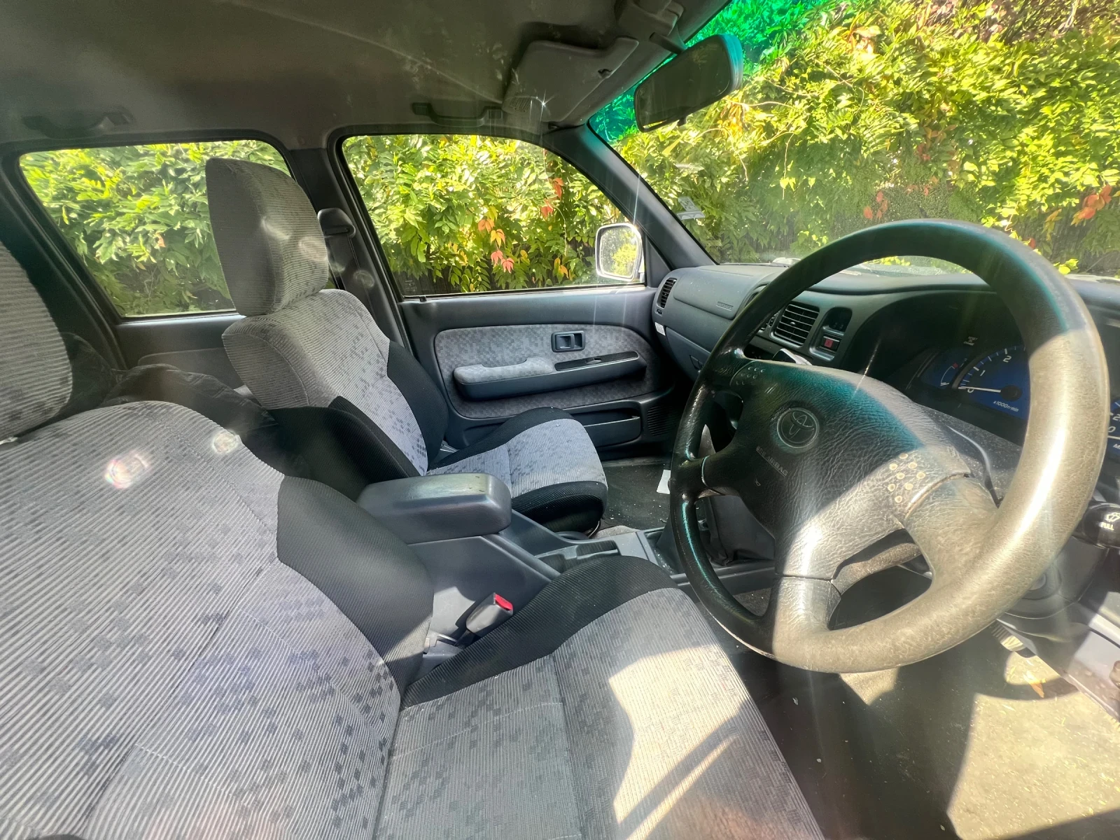 Toyota Hilux Toyota Hilux 2.5D 4D | Mobile.bg � ����������� 4