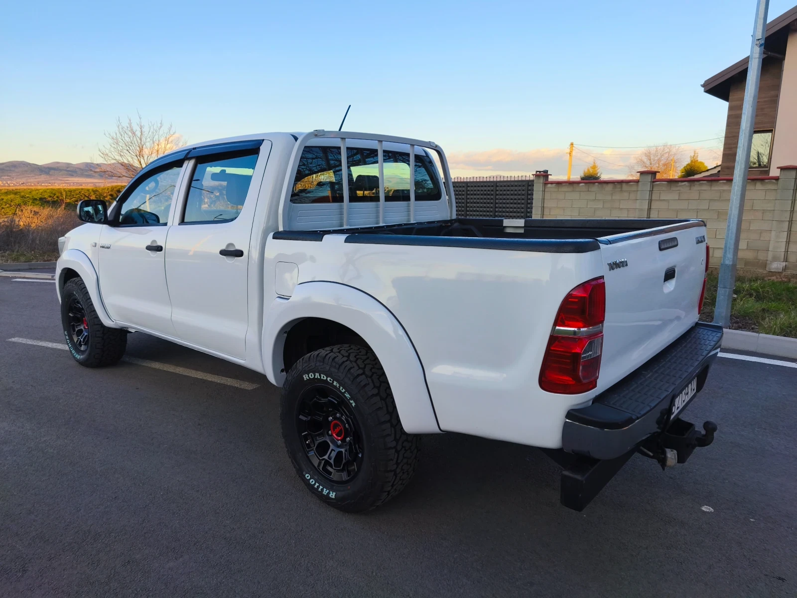 Toyota Hilux 2.5 D4D 144 Регистриран , снимка 8 - Автомобили и джипове - 53624803