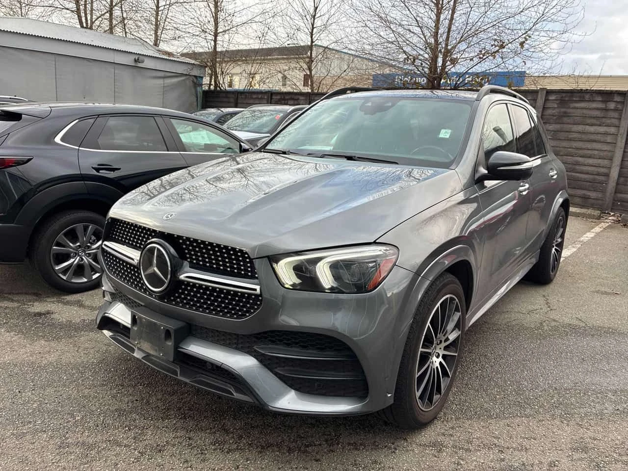 Mercedes-Benz GLE 450  * CARFAX * АМГ ПАКЕТ * ДИСТРОНИК + , снимка 2 - Автомобили и джипове - 53873411
