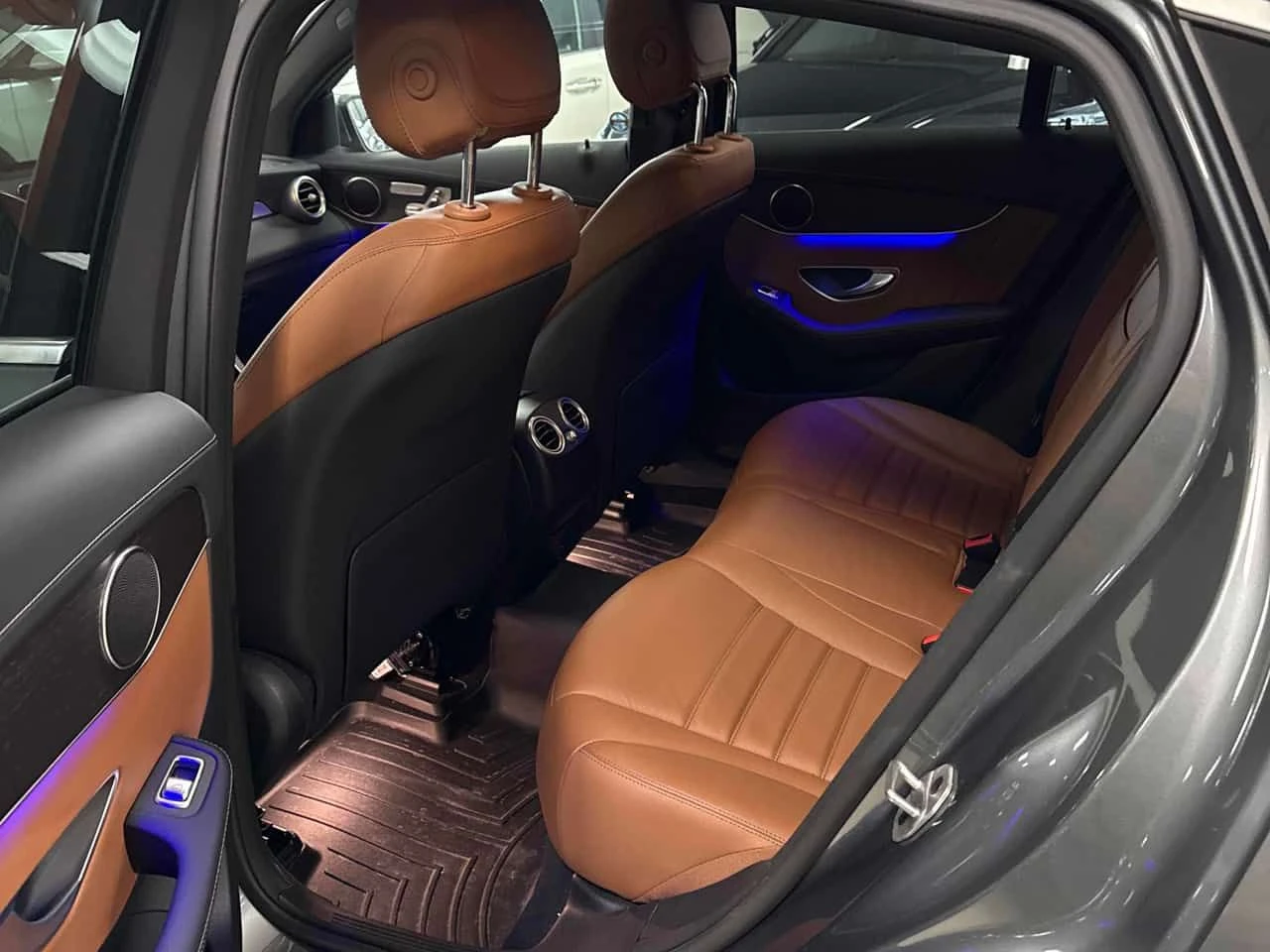 Mercedes-Benz GLC 300 * 4MATIC * 360 * АМБИЕНТНО * 2 КЛЮЧА * ПОДГРЕВ * П, снимка 10 - Автомобили и джипове - 53918325