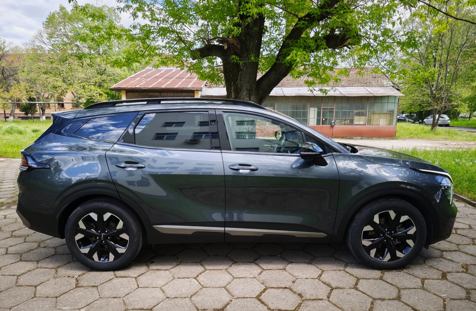 Kia Sportage 1.6, снимка 3 - Автомобили и джипове - 54327211