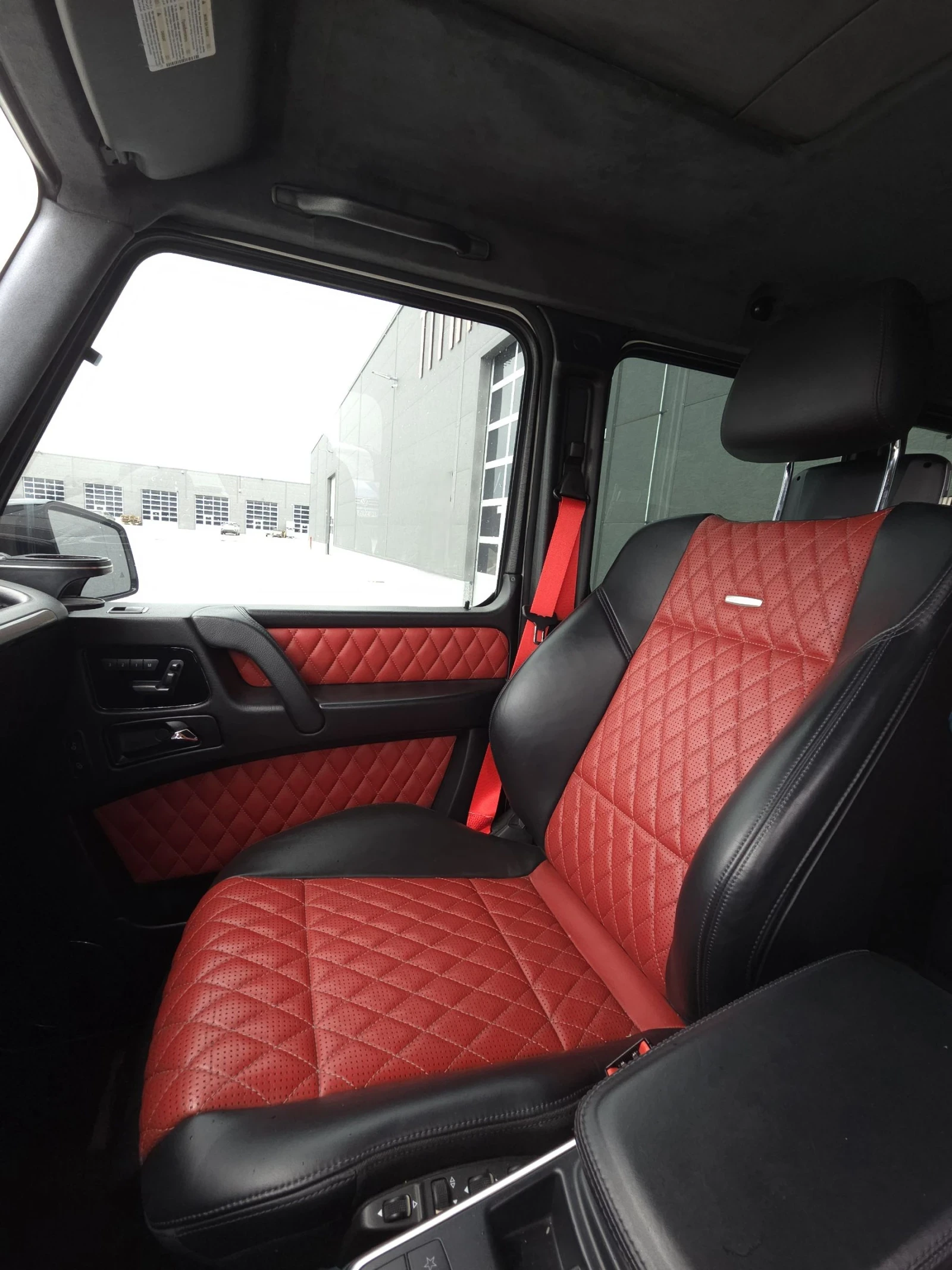 Mercedes-Benz G 63 AMG AMG, снимка 12 - Автомобили и джипове - 54597550