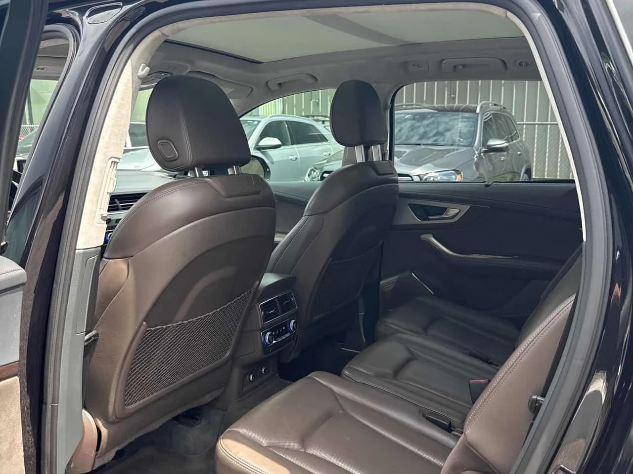 Audi Q7 * Technik * CARFAX * ЦЕНА ДО БГ, снимка 10 - Автомобили и джипове - 54902864