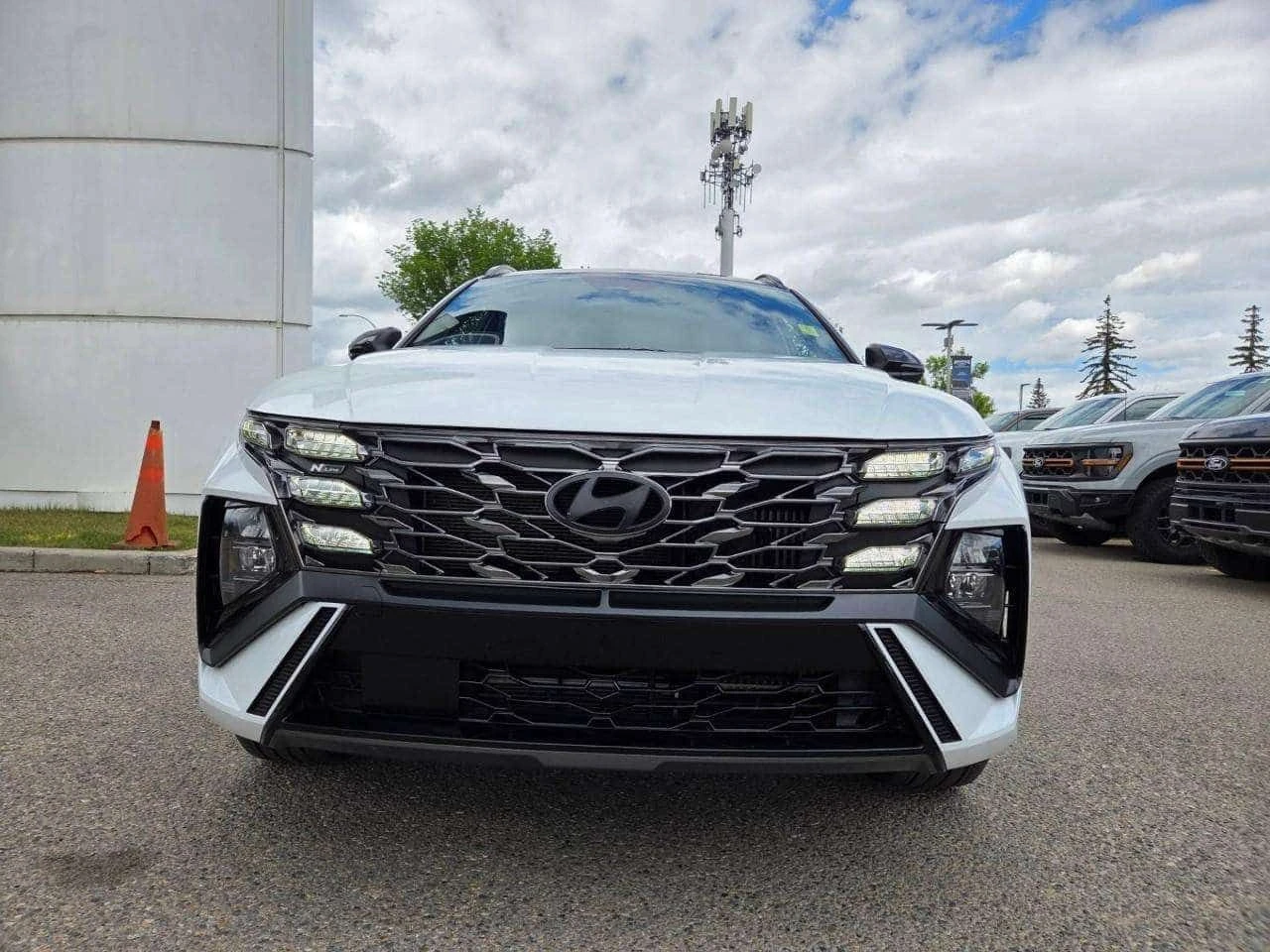 Hyundai Tucson N-Line| ALCANTARA| PANO| ПОДГРЕВИ| , снимка 3 - Автомобили и джипове - 55038300