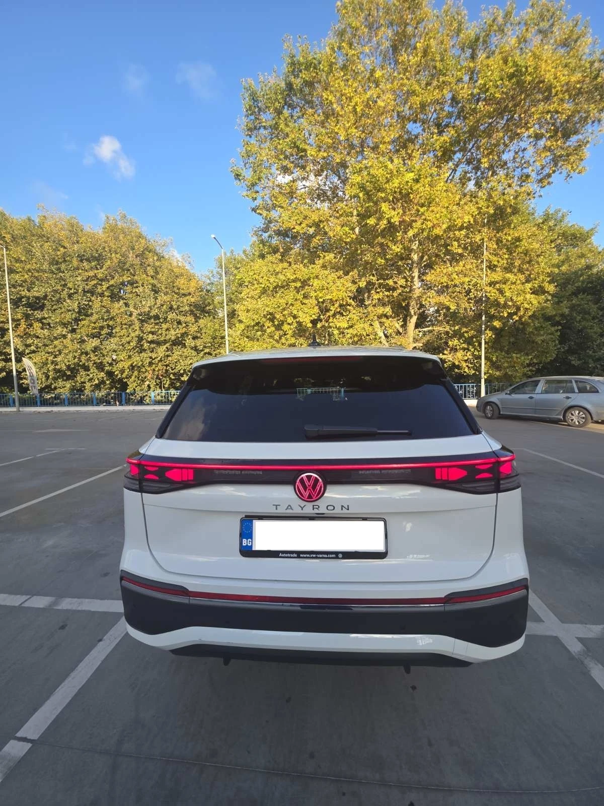VW Tayron Elegance 7 местен 4x4, снимка 4 - Автомобили и джипове - 55755262