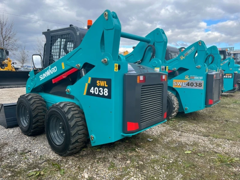 Мини челни товарачи Sunward SWL 4038