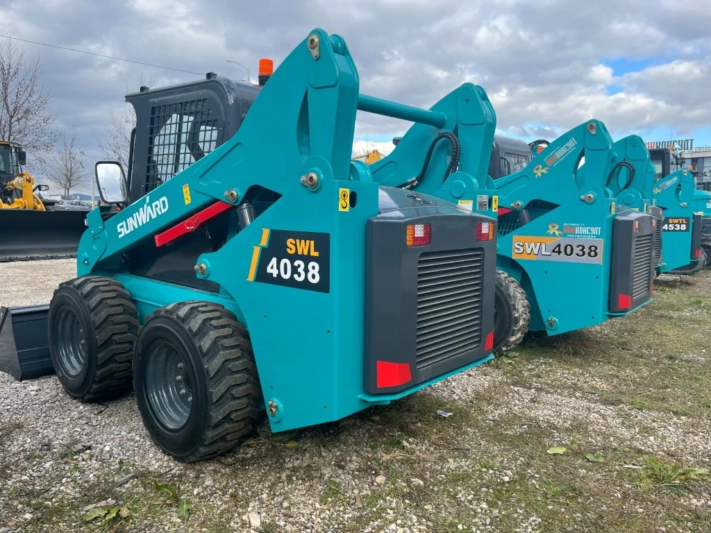 Мини челни товарачи Sunward SWL 4038, снимка 1