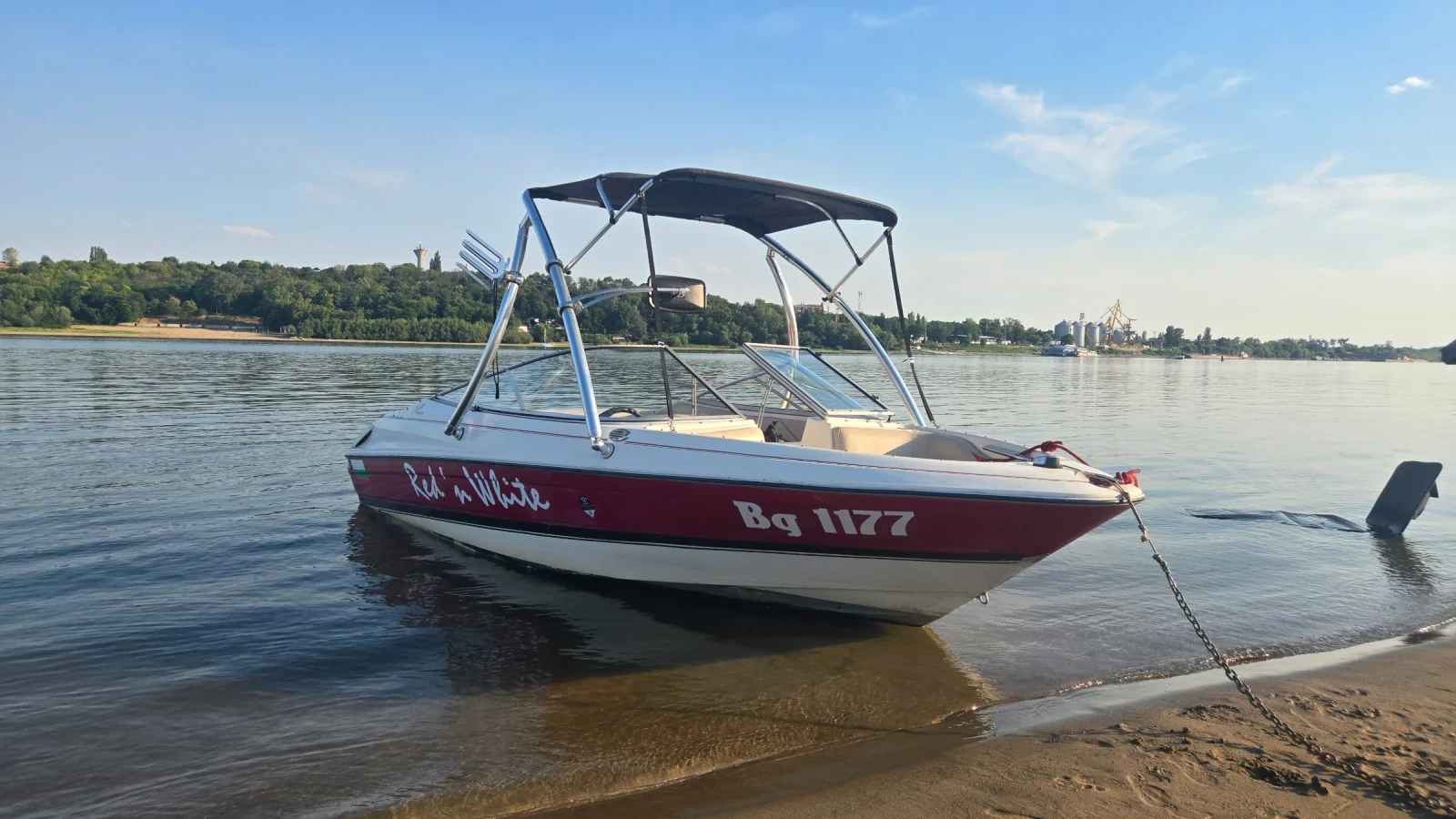 Моторна яхта Bayliner 1850 SS Bowrider Wake Tower - изображение 6
