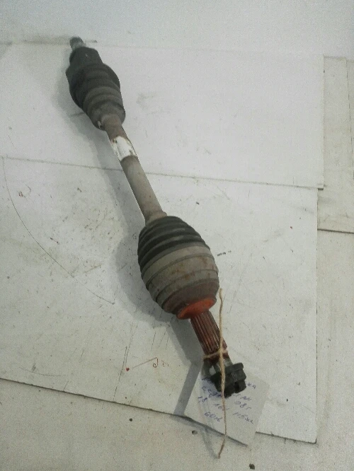 полуоска предна лява Рено Меган 16в 1.8 седан