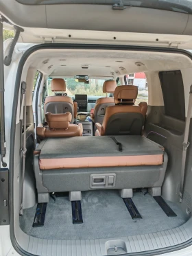 Hyundai Staria Lounge, снимка 13