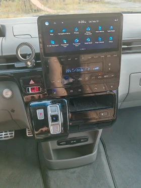 Hyundai Staria Lounge, снимка 10