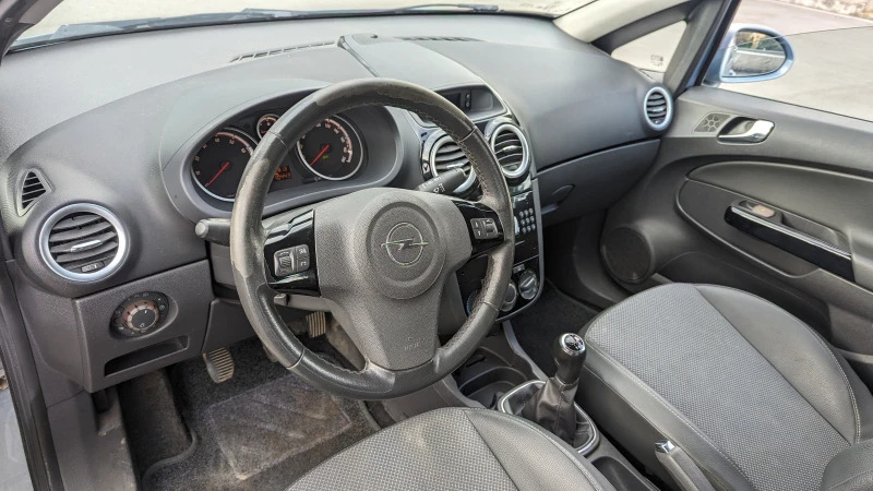 Opel Corsa, снимка 6 - Автомобили и джипове - 47447478