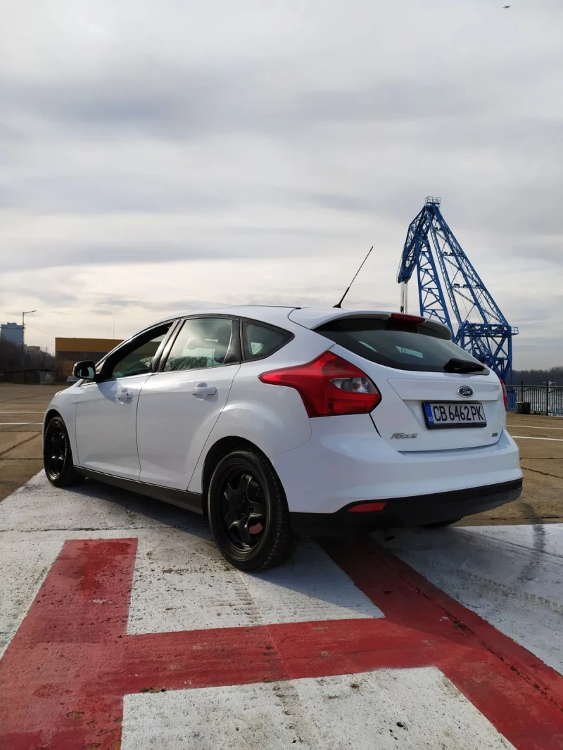 Ford Focus 1.0 Ecodoost, снимка 2 - Автомобили и джипове - 48446579