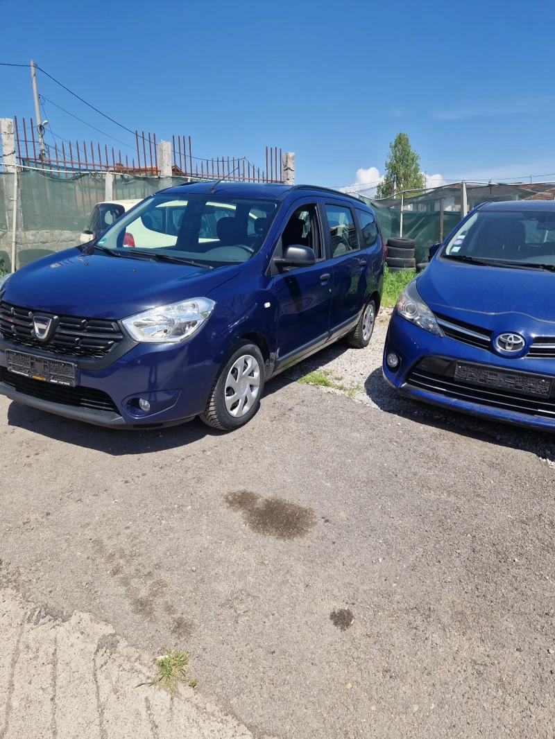 Dacia Lodgy 1.6 Газ - Бензин  - 7 места, снимка 2 - Автомобили и джипове - 49991954