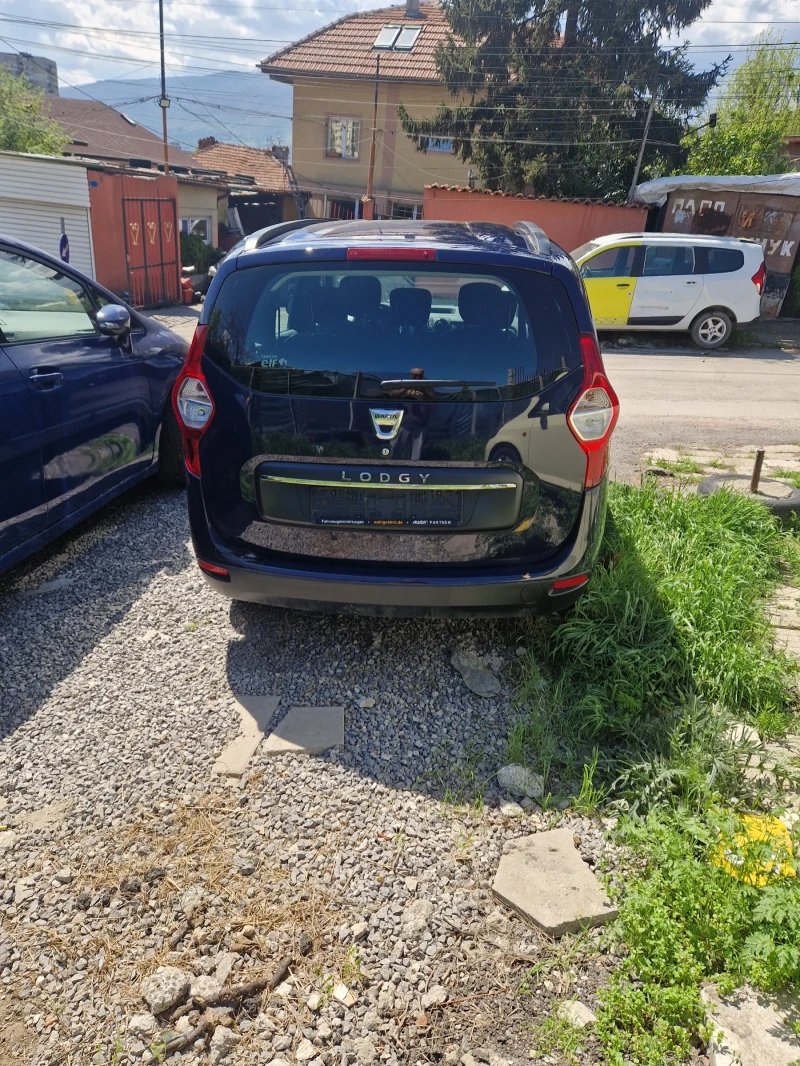 Dacia Lodgy 1.6 Газ - Бензин  - 7 места, снимка 4 - Автомобили и джипове - 49991954
