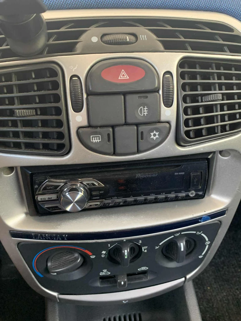 Lancia Y НОВ СЪЕДИНИТЕЛ, снимка 8 - Автомобили и джипове - 52324109