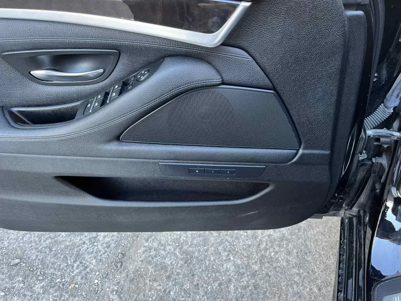 BMW 528, снимка 13 - Автомобили и джипове - 52095662