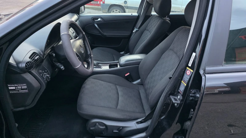Mercedes-Benz C 220 220-120кс, снимка 9 - Автомобили и джипове - 53364118