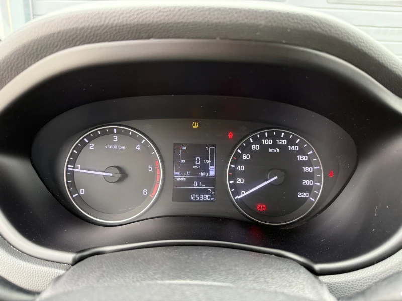 Hyundai I20 1.1crdi Euro6, снимка 13 - Автомобили и джипове - 53468689