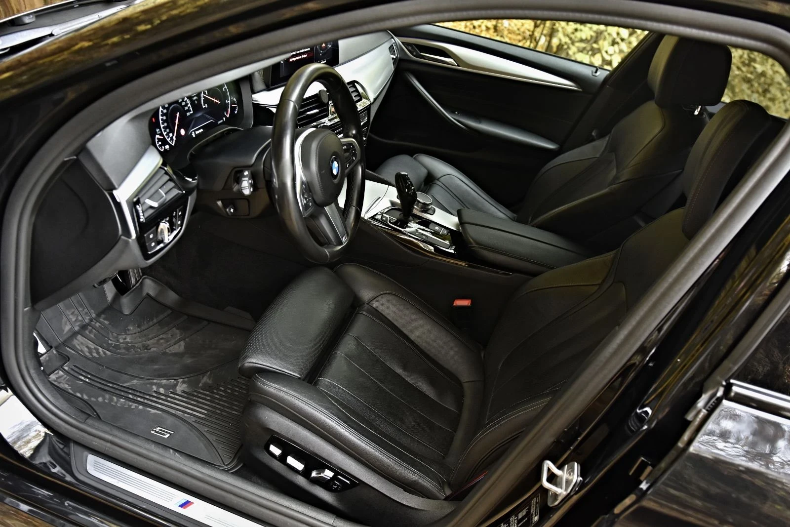 BMW 540 D/X-DRIVE/M-PACK/SHADOW LINE/DISTRONIC/KAMERA 360 - изображение 7