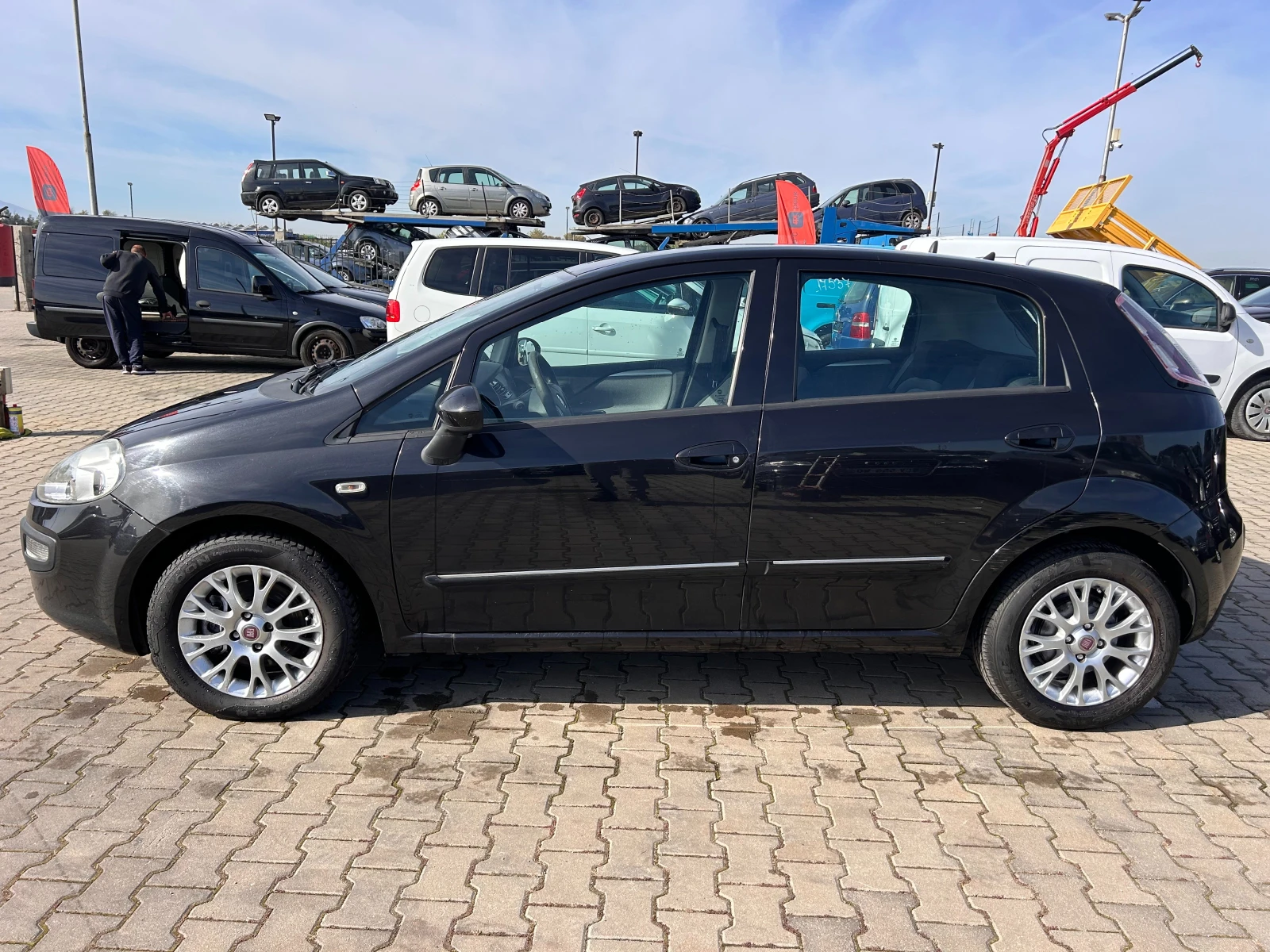 Fiat Punto EVO 1.3MJET EURO 5 ЛИЗИНГ - изображение 9