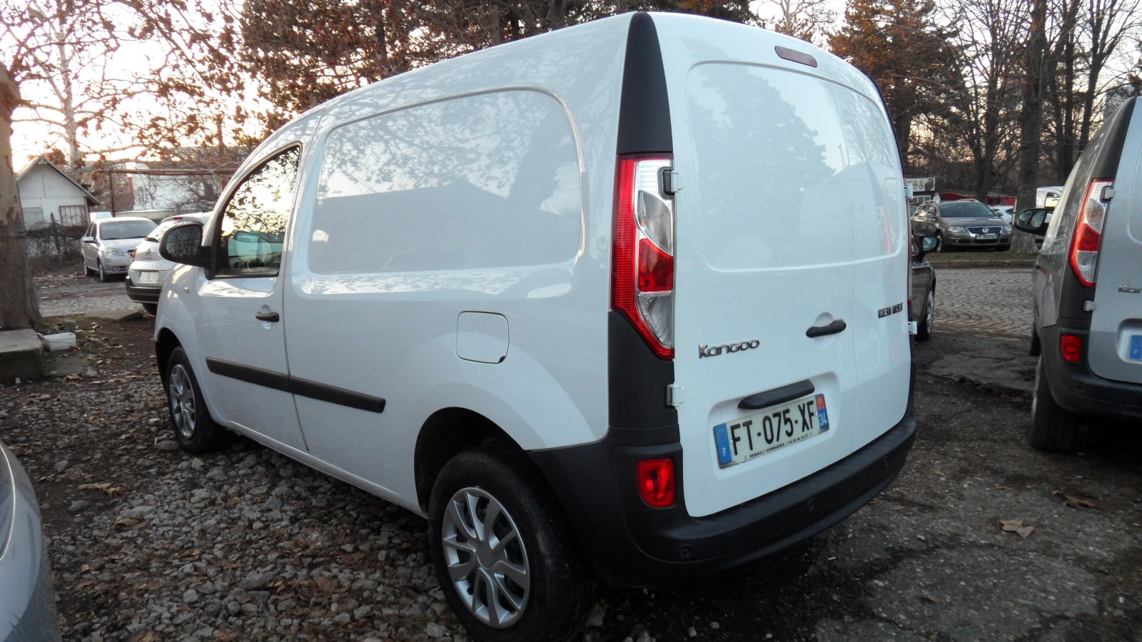 Renault Kangoo  30 хил.км/EURO6 - изображение 10