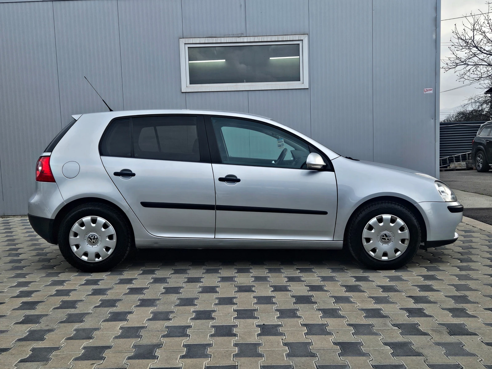 VW Golf 1.9TDI/105KS/6 СКОРОСТИ - изображение 4