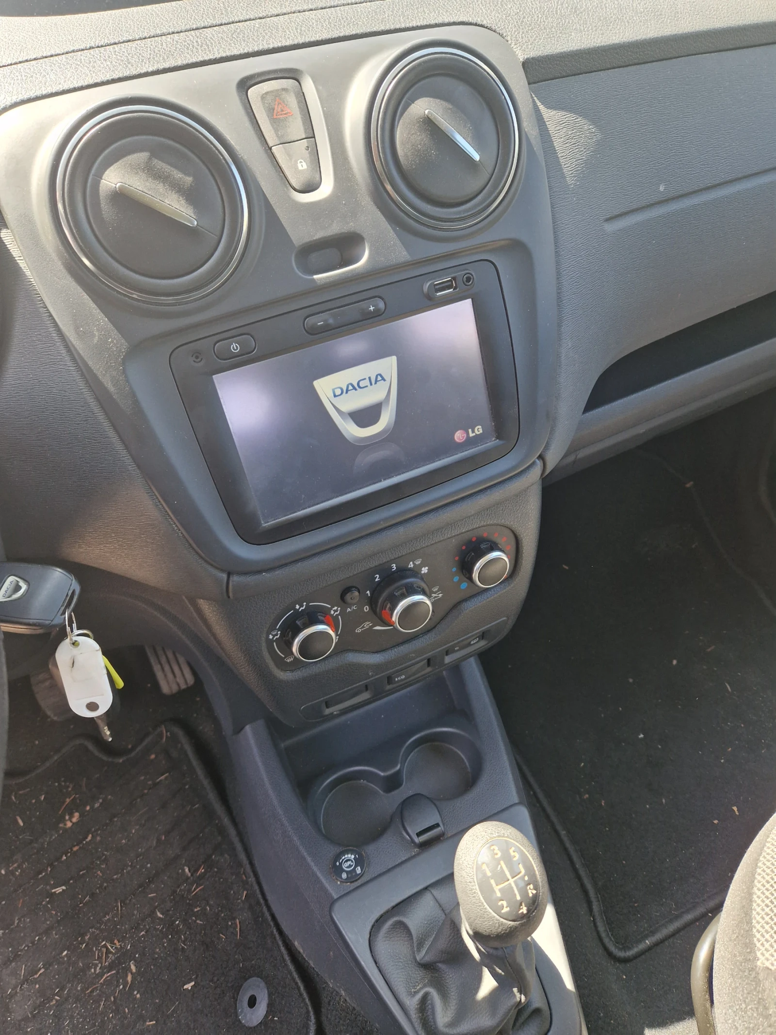 Dacia Lodgy 1.6 Газ - Бензин  - 7 места - изображение 6