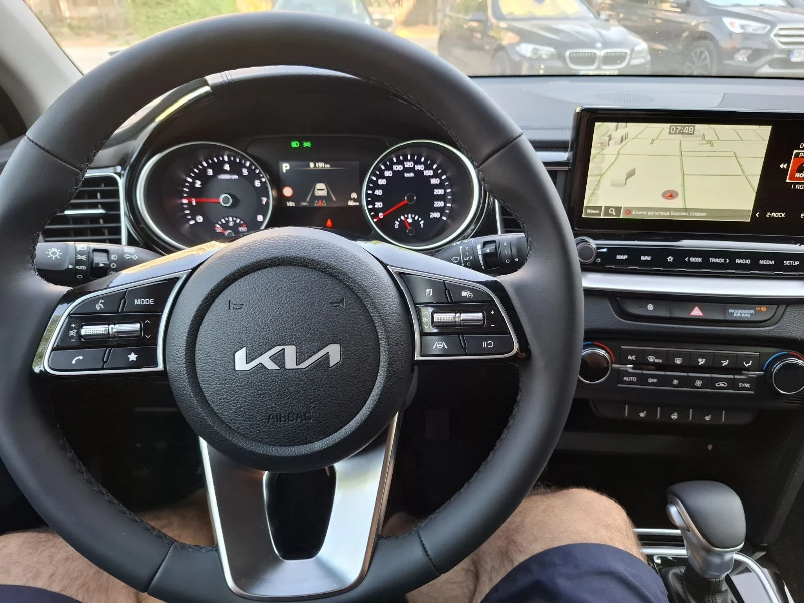 Kia Ceed SW BENZIN 3300km - изображение 7