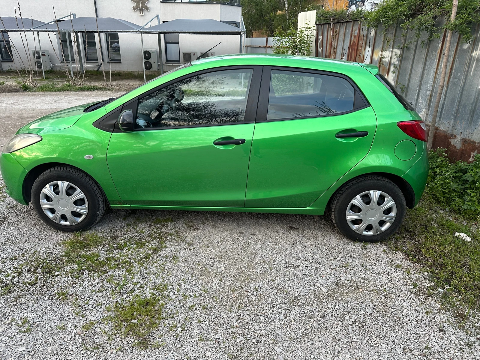 Mazda 2  - изображение 5