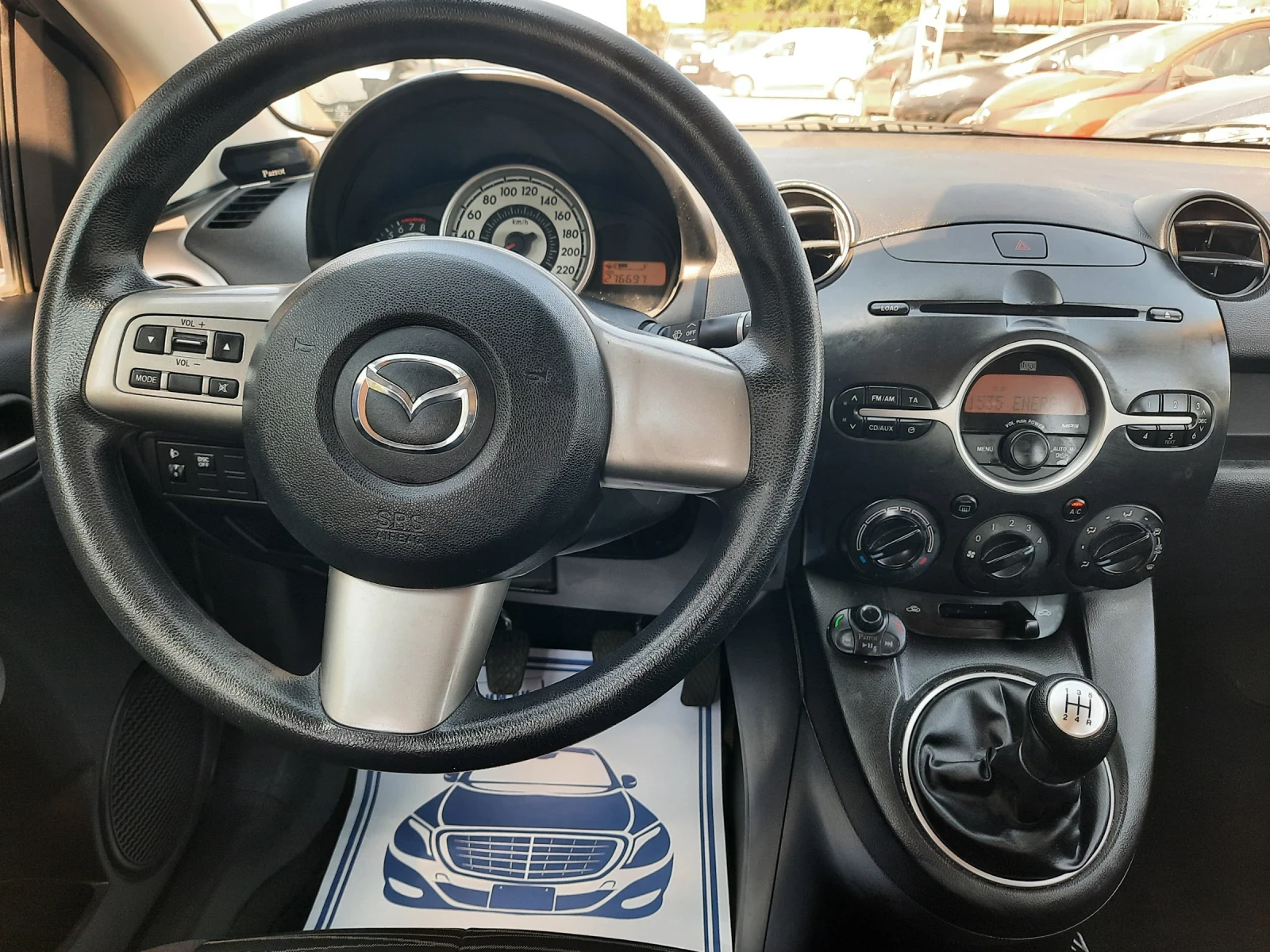 Mazda 2 2010та 1, 4i ПЕРФЕКТНА - изображение 9