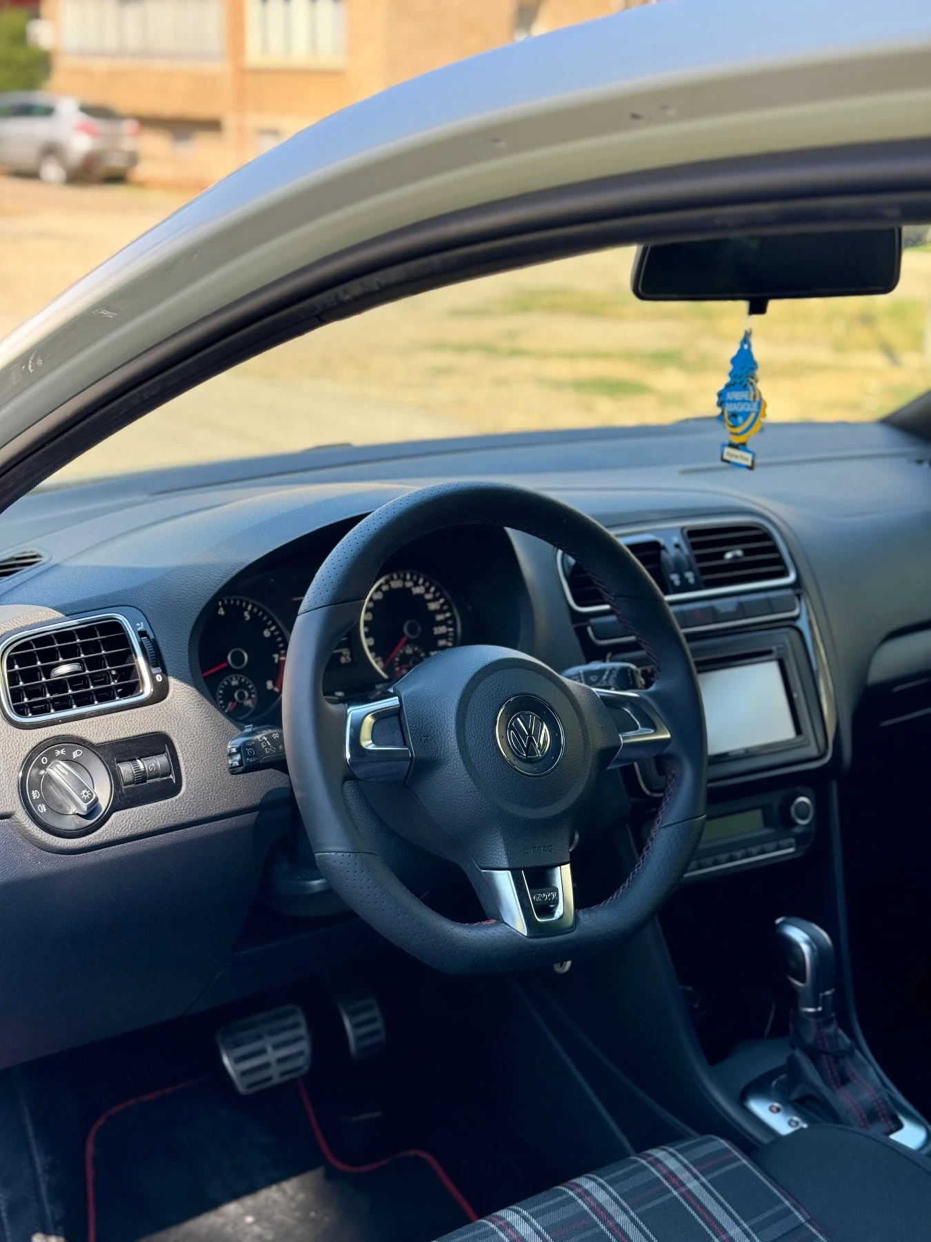 VW Polo GTI  - изображение 10