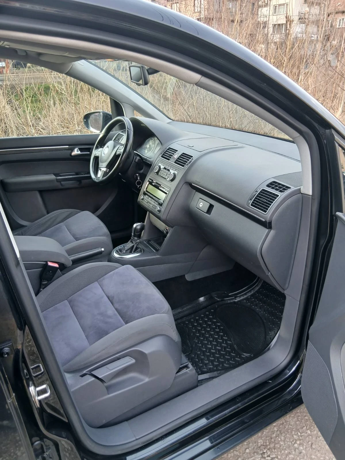 VW Touran 1.6 - изображение 8