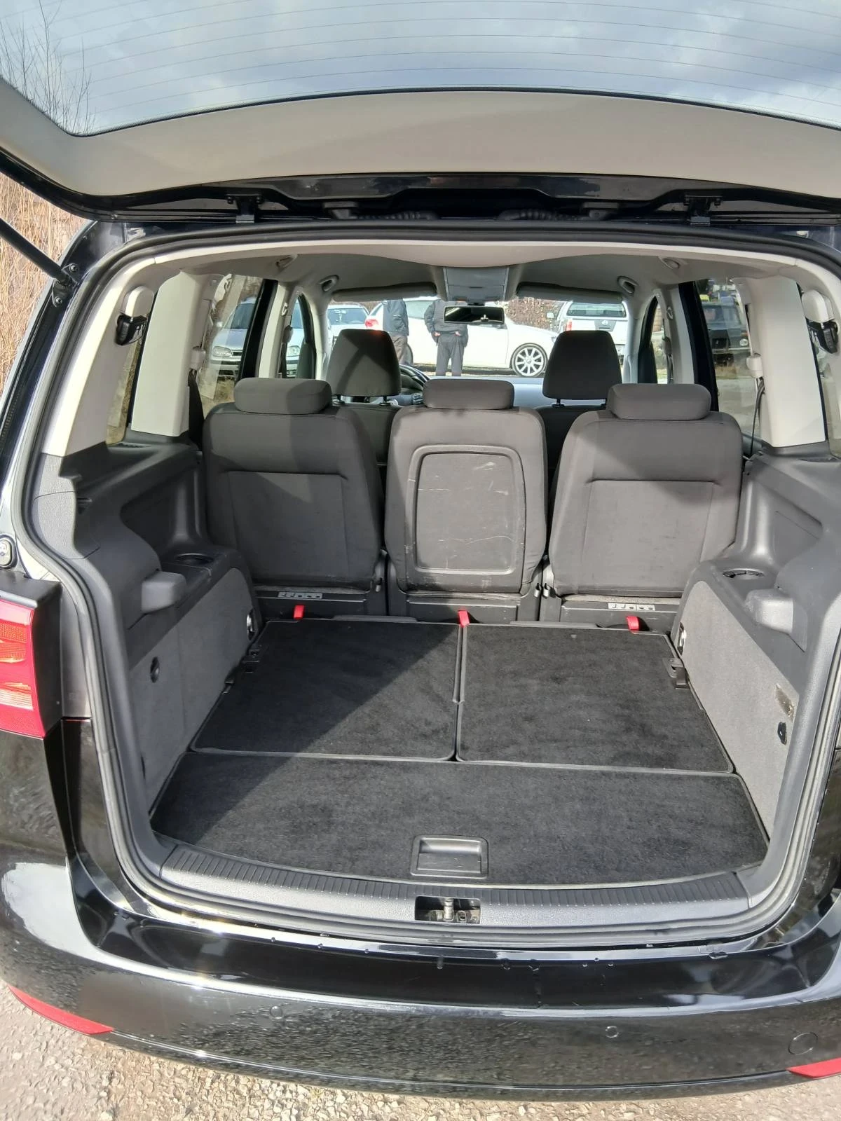 VW Touran 1.6 - изображение 10