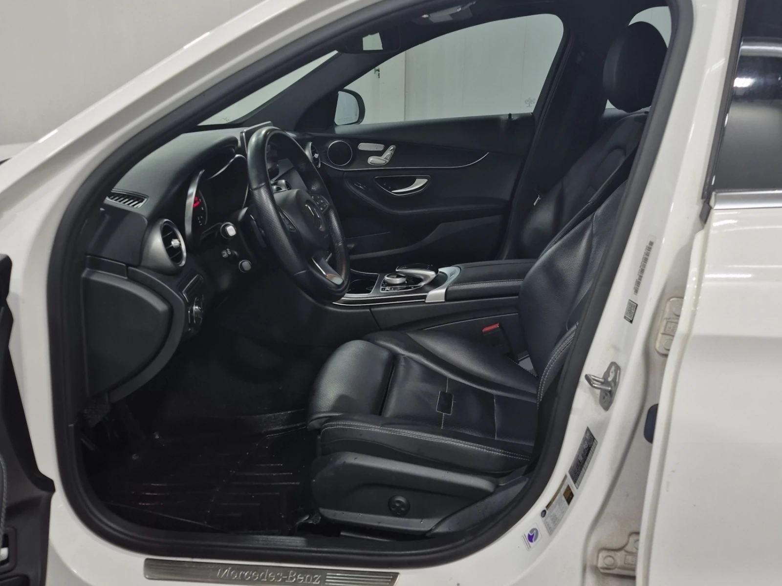 Mercedes-Benz C 300 4MATIC - изображение 7
