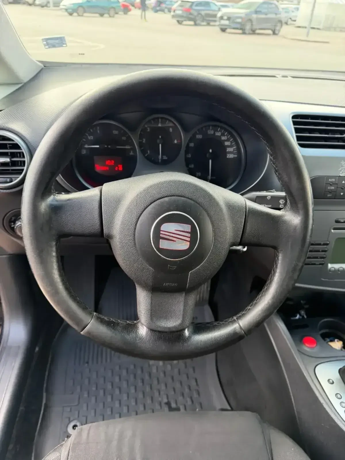 Seat Leon 1.9 tdi, снимка 10 - Автомобили и джипове - 53973483