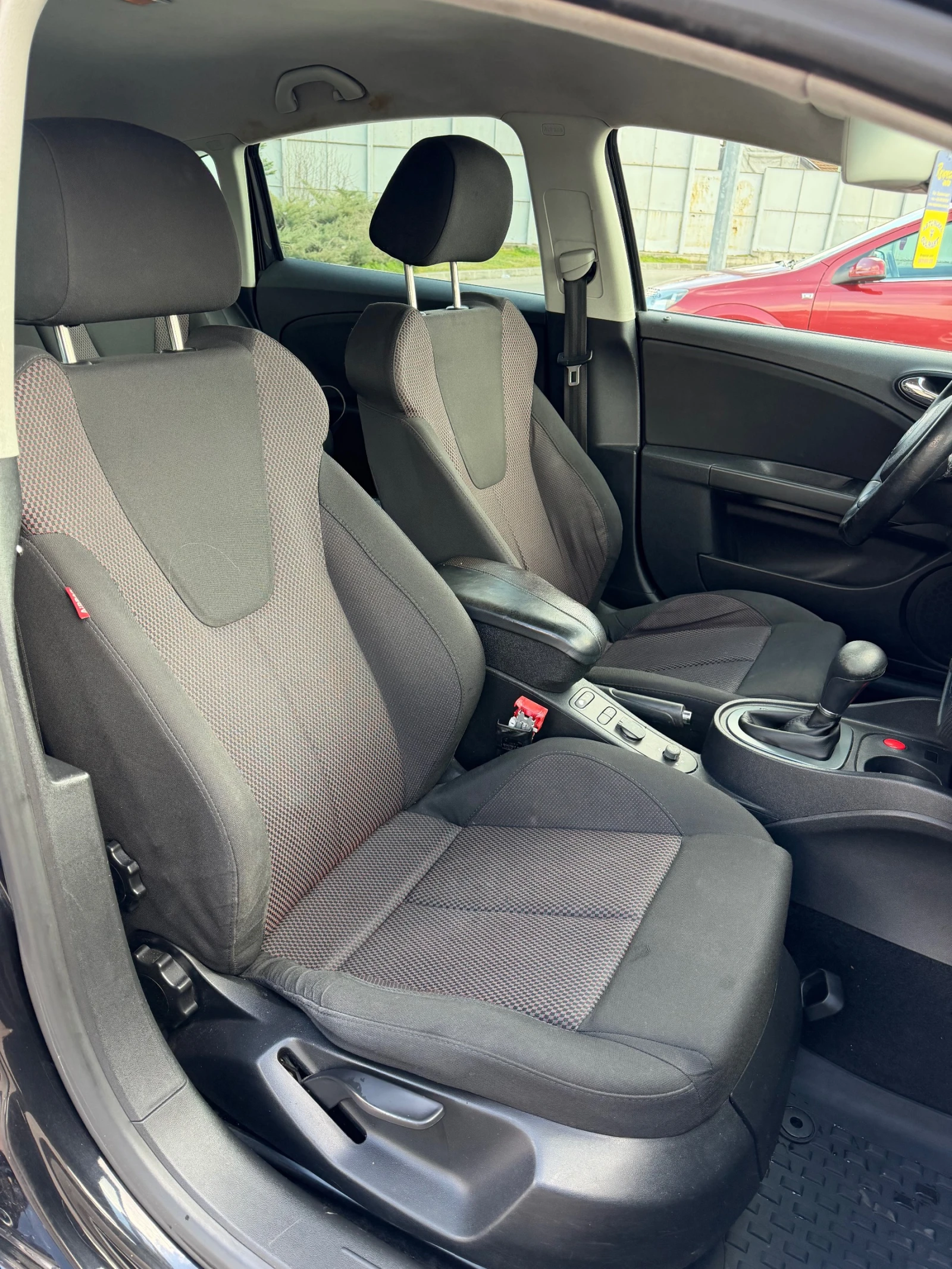 Seat Leon 1.9 tdi, снимка 12 - Автомобили и джипове - 53973483