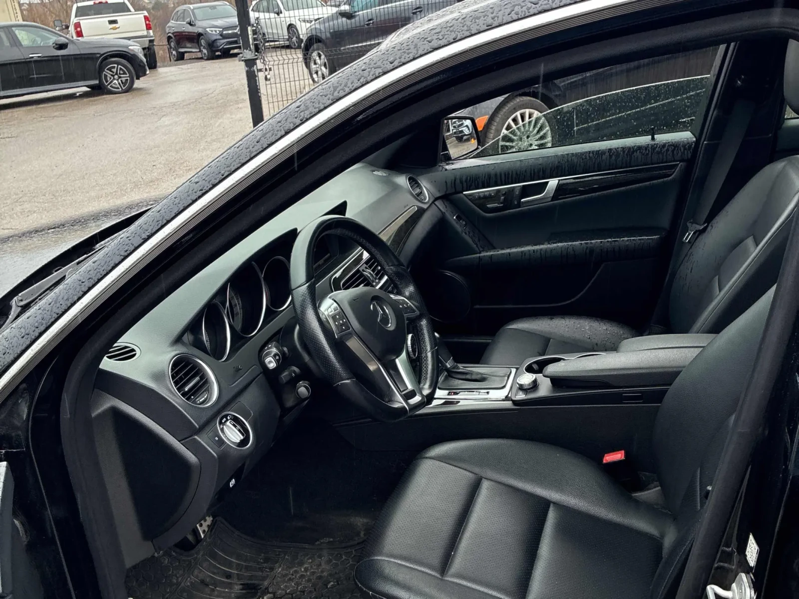 Mercedes-Benz C 350 4 MATIC * CARFAX * ПАНОРАМА * KEYLESS * ПОДГРЕВИ, снимка 10 - Автомобили и джипове - 54006711