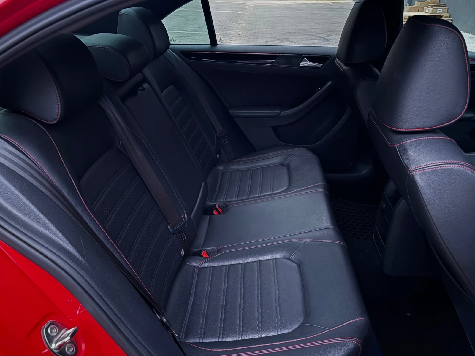 VW Golf GTI Jetta GLI 2018 DSG/Автомат/Шибедах/Обслужен/, снимка 13 - Автомобили и джипове - 54139165