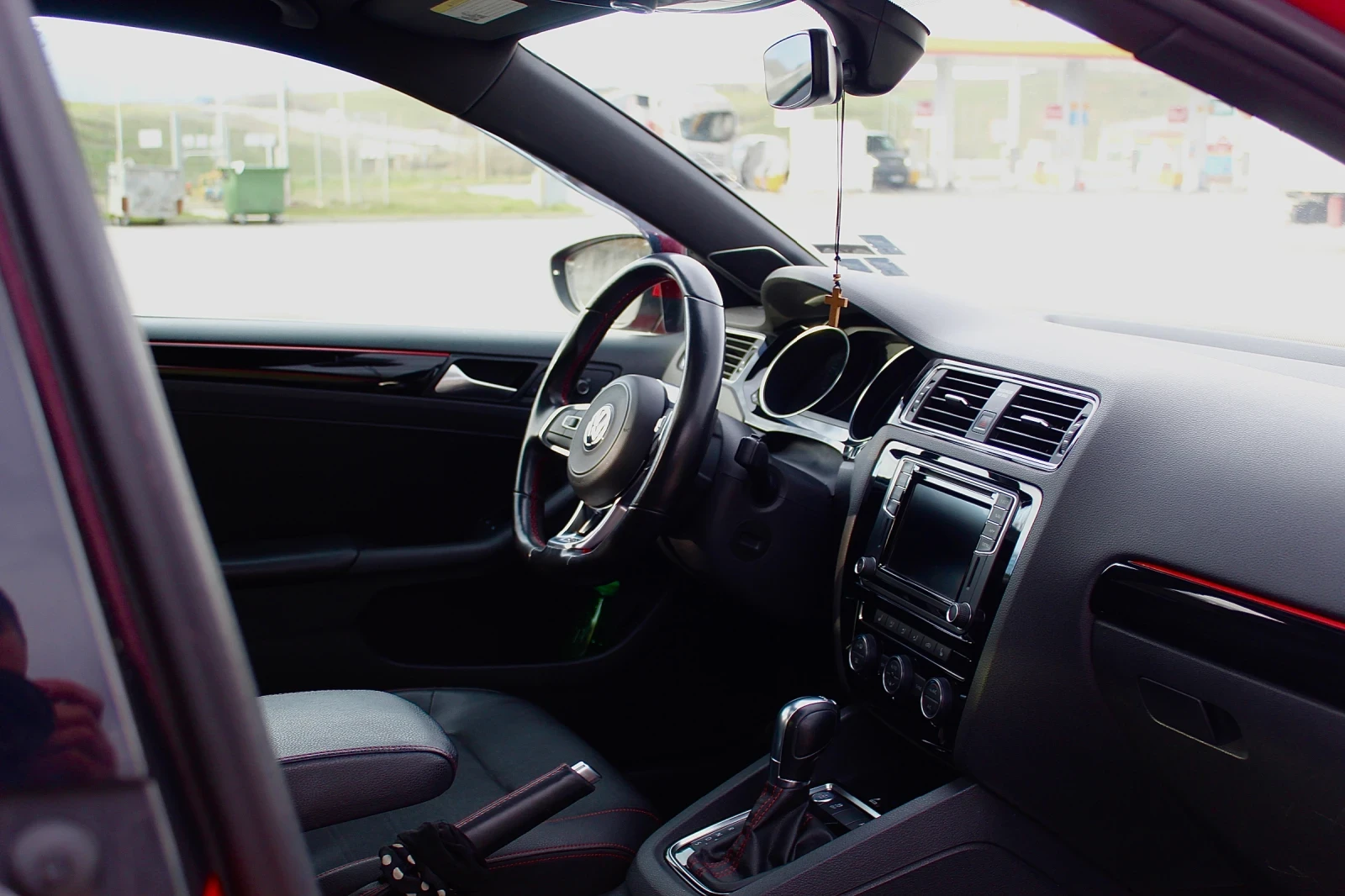 VW Golf GTI Jetta GLI 2018 Navi/DSG6/Обслужен/ТОП, снимка 6 - Автомобили и джипове - 54139165