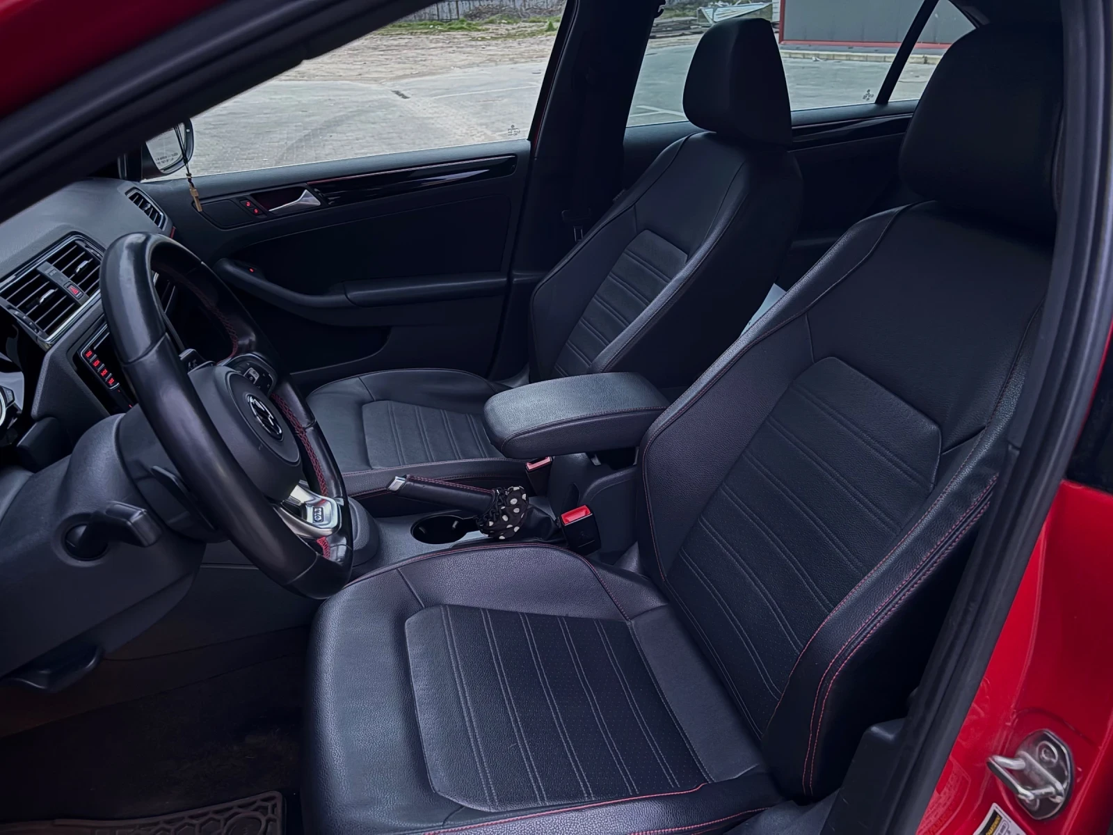 VW Golf GTI Jetta GLI 2018 DSG/Автомат/Шибедах/Обслужен/, снимка 14 - Автомобили и джипове - 54139165