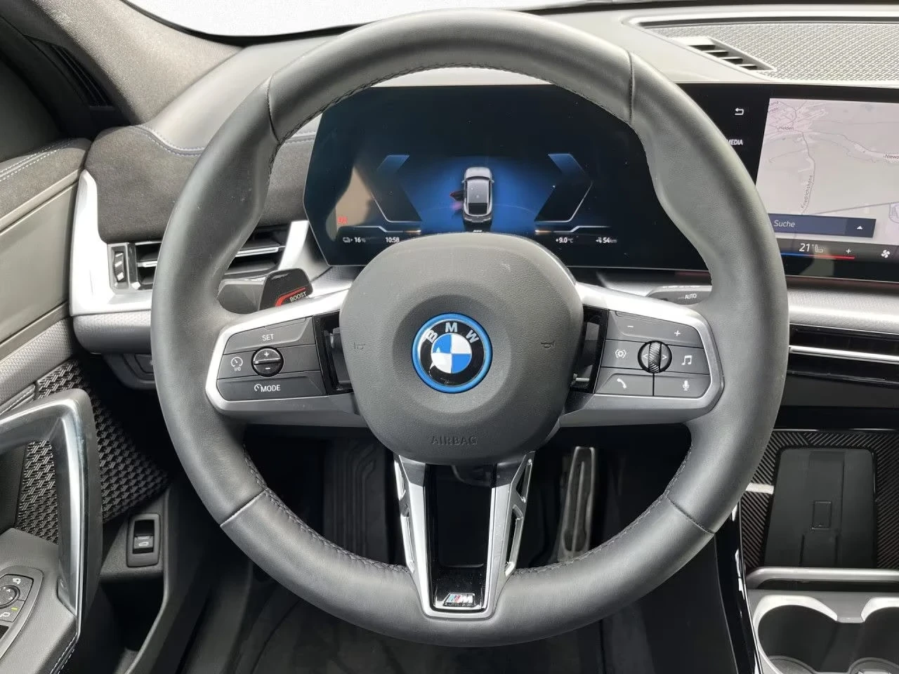 BMW iX2 eDrive20 M-Sport Ad.LED DISTR Keyless Winter Pack, снимка 5 - Автомобили и джипове - 54194690