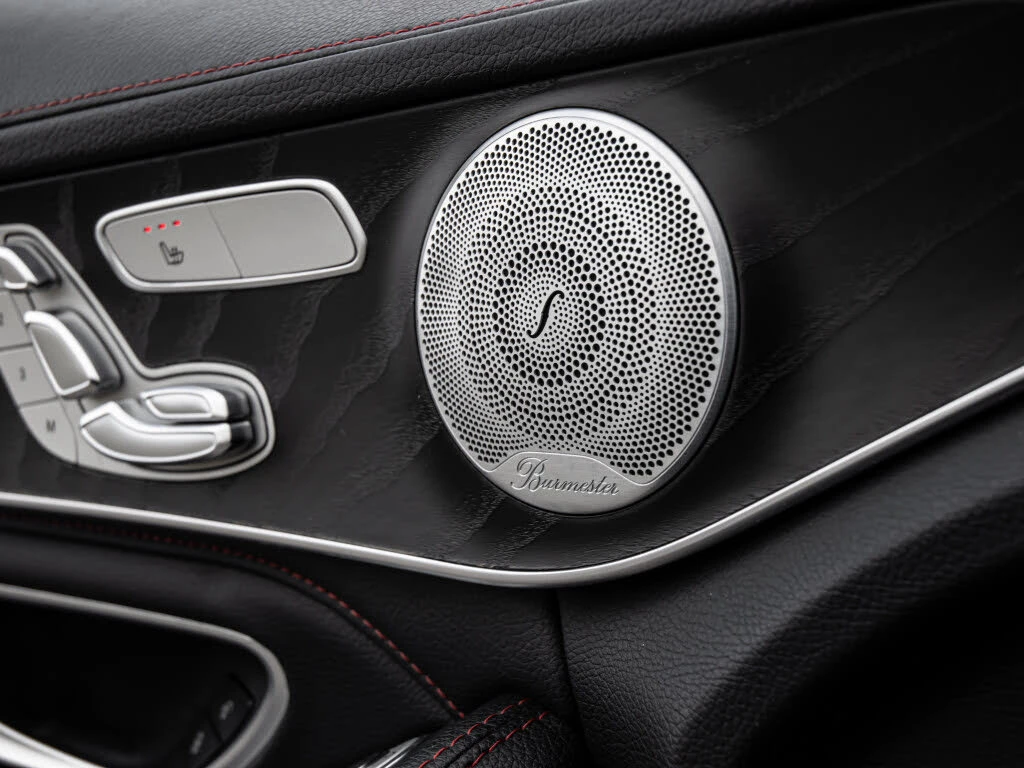 Mercedes-Benz C 300 AMG* C63s Pkg* Carbon* Burmester* Distronic* Face, снимка 11 - Автомобили и джипове - 54686055