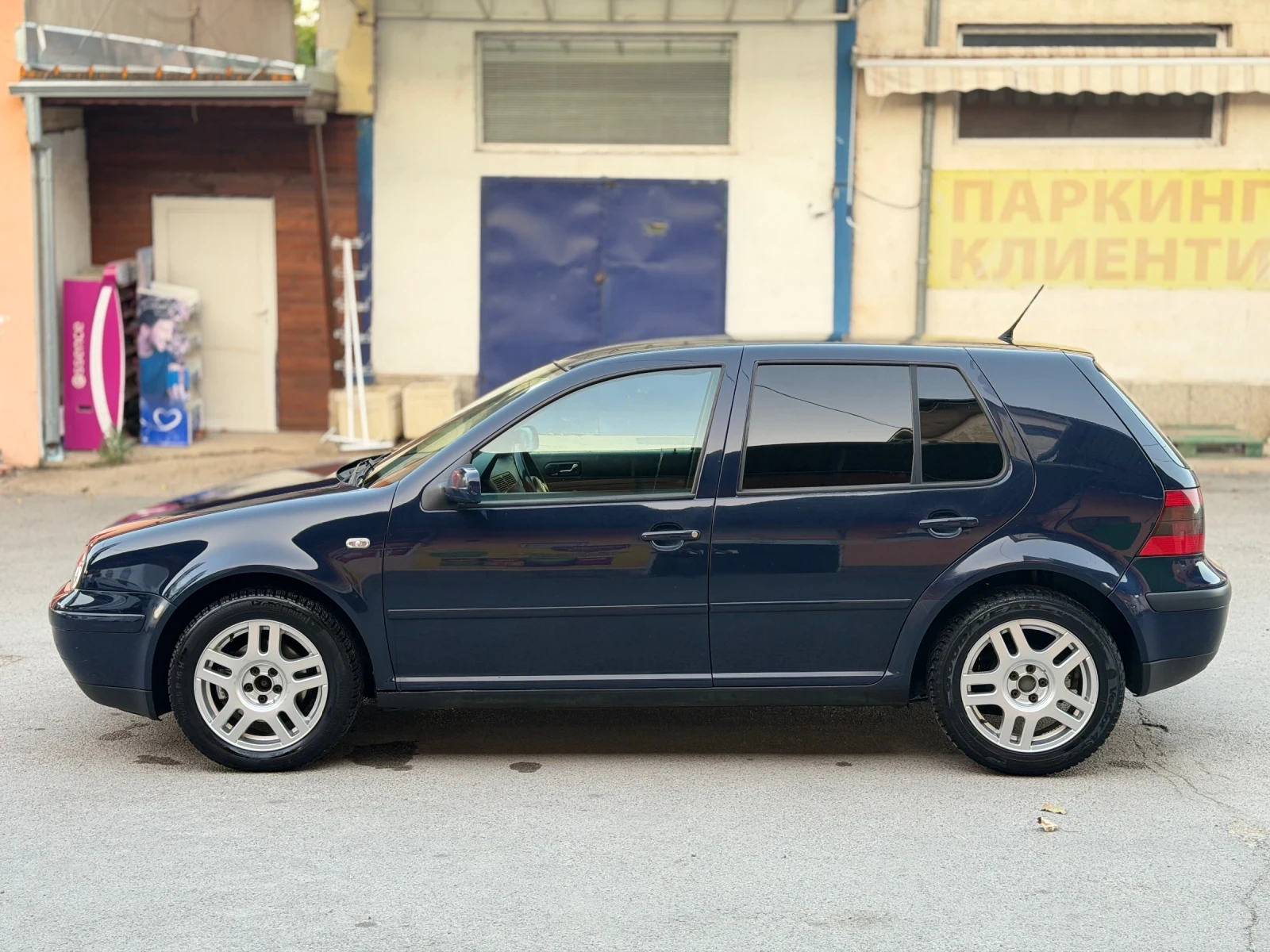 VW Golf 1.9 TDI 90 к.с., снимка 8 - Автомобили и джипове - 55494542