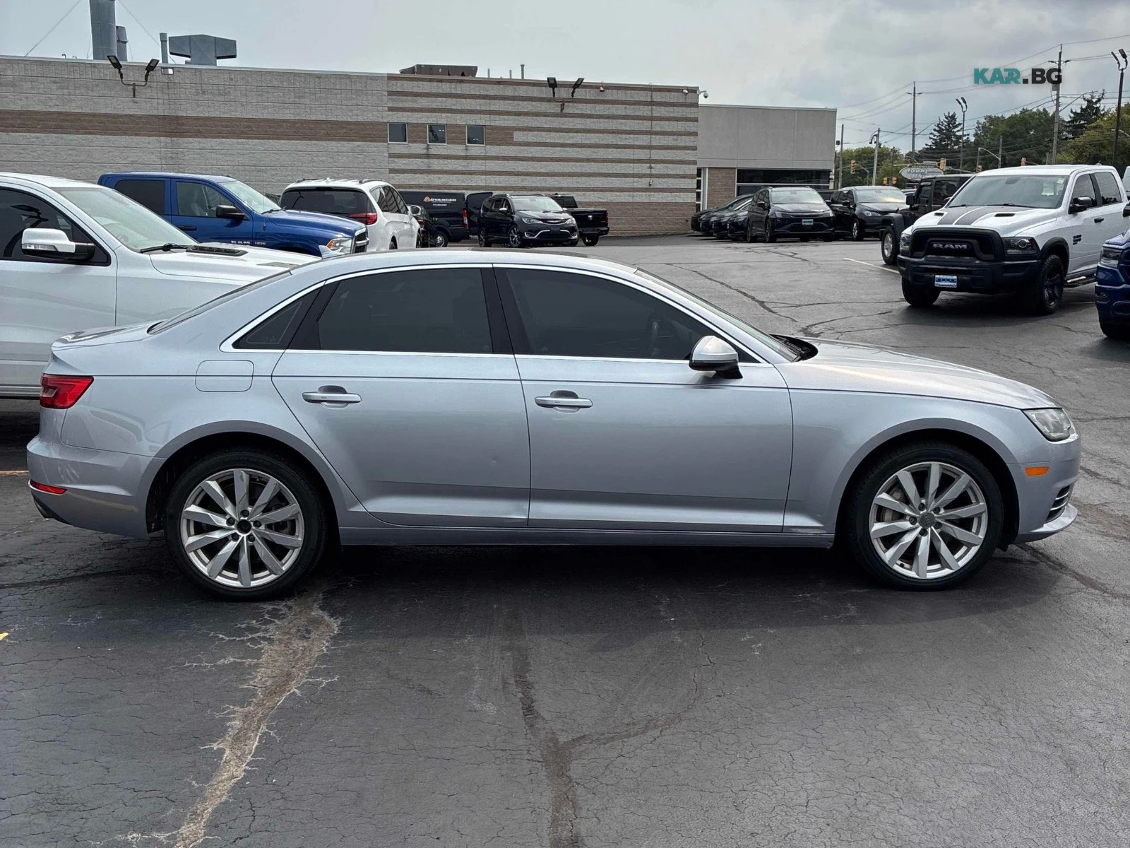 Audi A4 Clean Carfax * АвтоКредит * (ЦЕНА ДО БГ), снимка 4 - Автомобили и джипове - 55712779