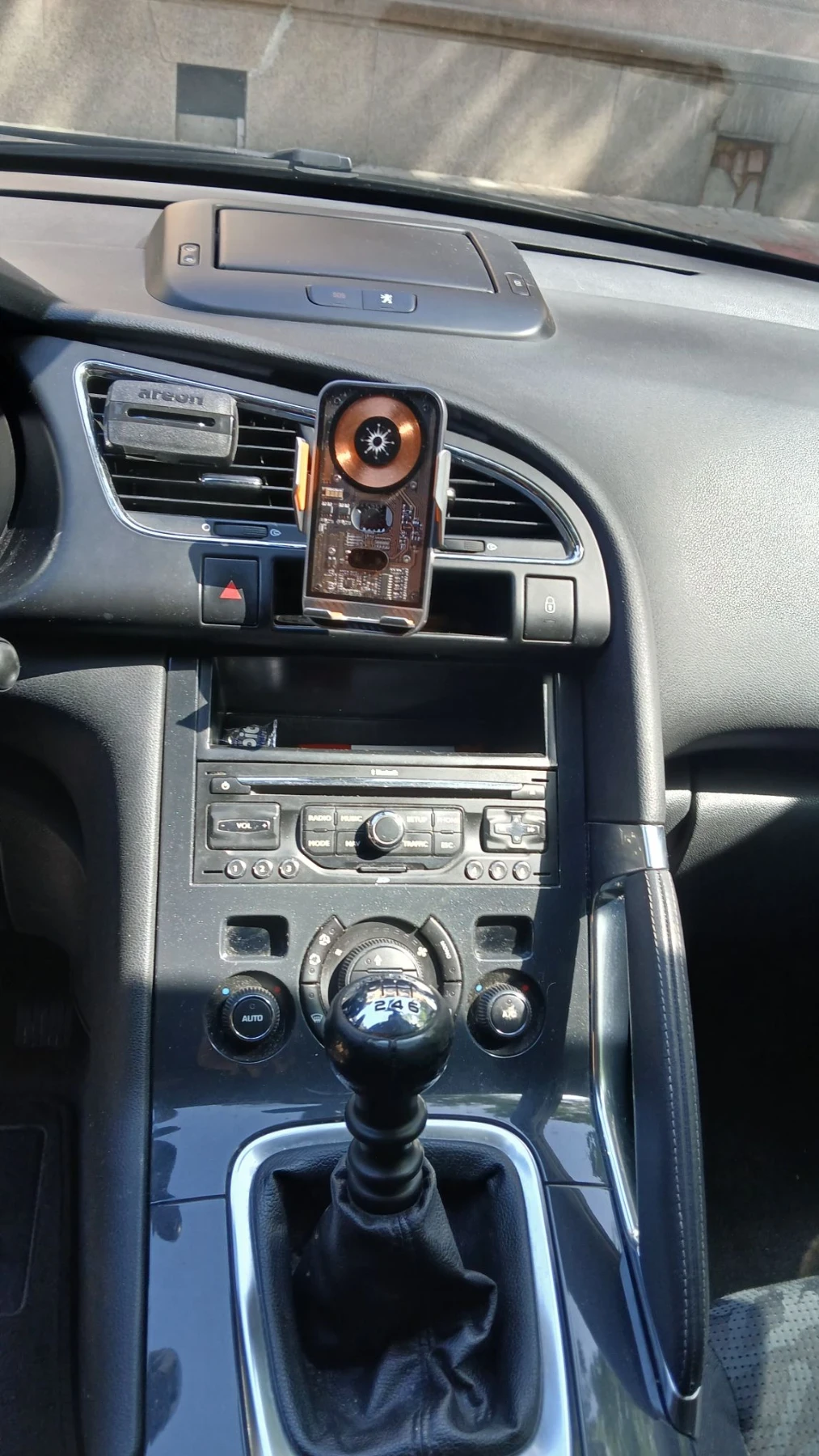 Peugeot 3008 1.6 HDI, снимка 11 - Автомобили и джипове - 55876527