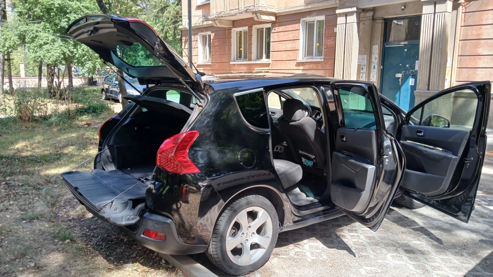 Peugeot 3008 1.6 HDI, снимка 9 - Автомобили и джипове - 55876527