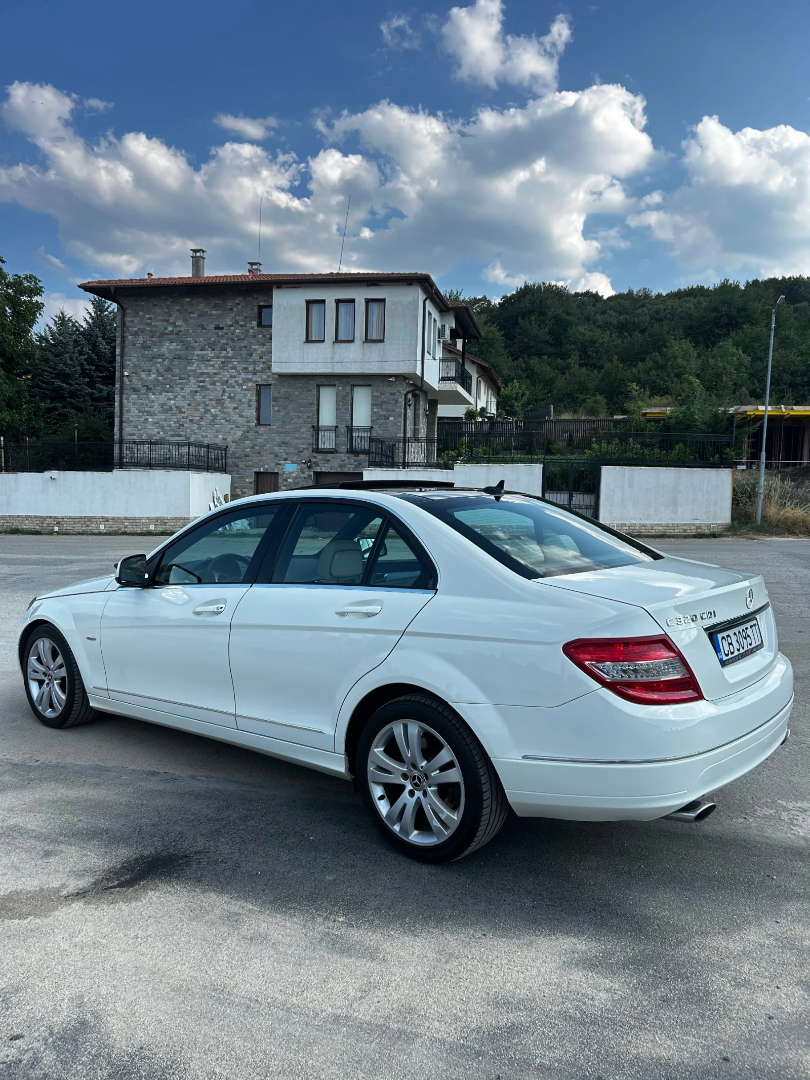 Mercedes-Benz C 320 Сменена верига, снимка 5 - Автомобили и джипове - 55883994