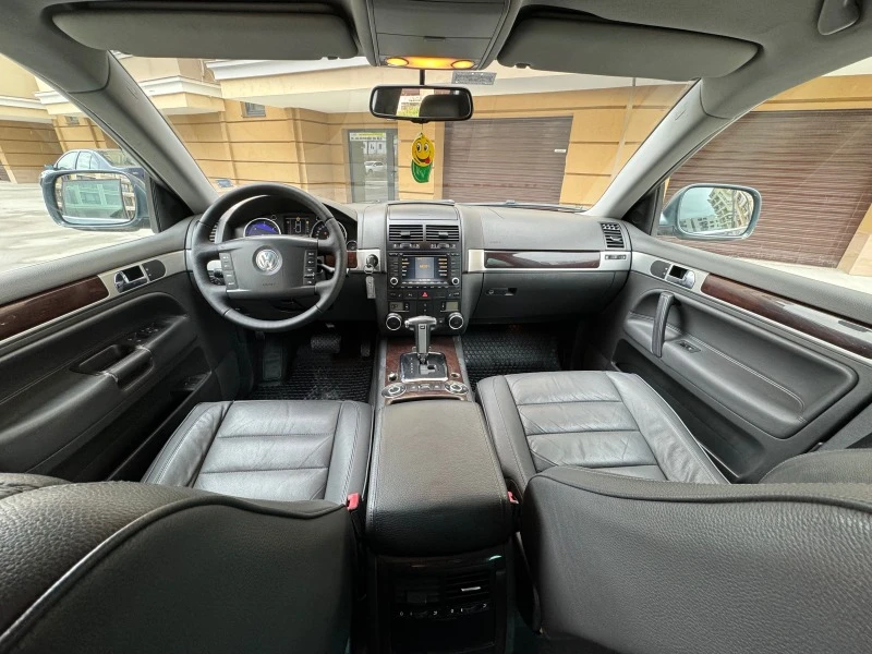 VW Touareg 3.0TDI, снимка 6 - Автомобили и джипове - 45189652